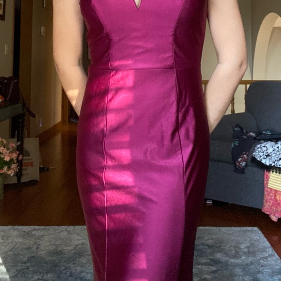 Magenta Prom/Gala dress - Picture 3 of 4